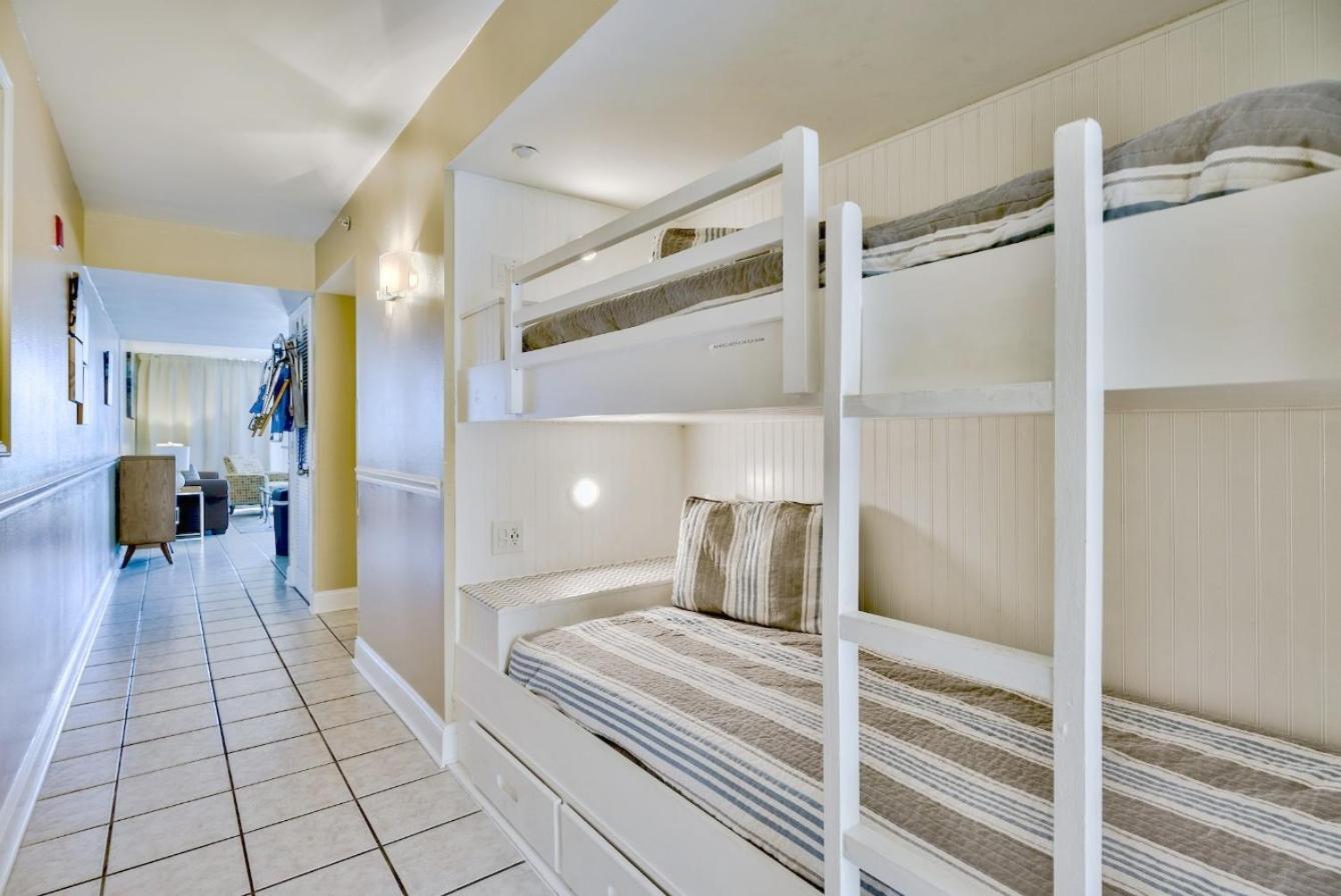Pelican Beach Resort Condos Destin Buitenkant foto